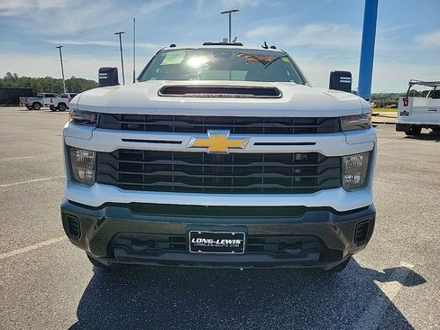 Used 2024 Chevrolet Silverado 2500 Custom w/ Custom Value Package AWD/4WD image 2