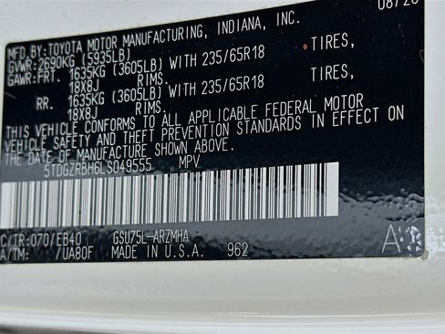 Used 2020 Toyota Highlander XLE image 12