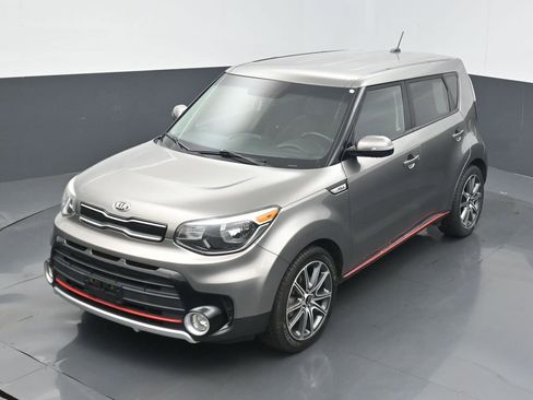Used 2019 Kia Soul ! FWD image 9