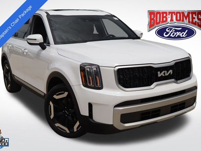 Used 2024 Kia Telluride EX w/ EX Captain's Chair Package