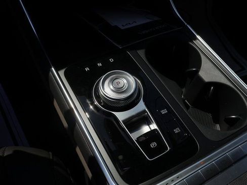 New 2026 Kia Carnival EX FWD image 33