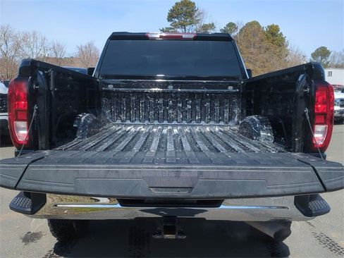 Used 2024 GMC Sierra 2500 SLE w/ SLE Convenience Package image 32