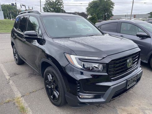 Used 2024 Honda Passport Black Edition image 1