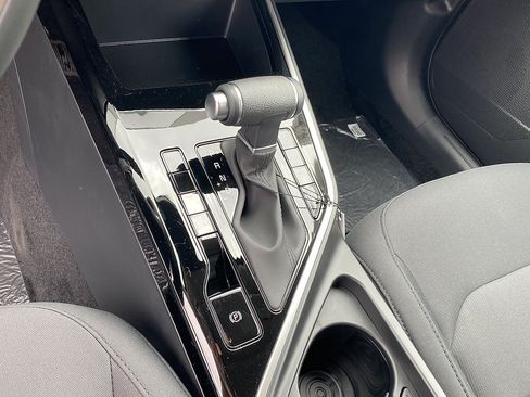 New 2026 Kia Niro LX FWD image 17