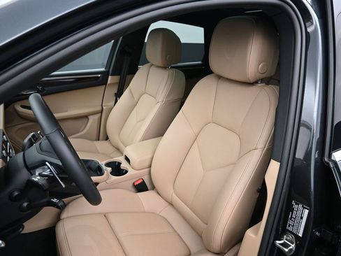 New 2026 Porsche Macan S image 5