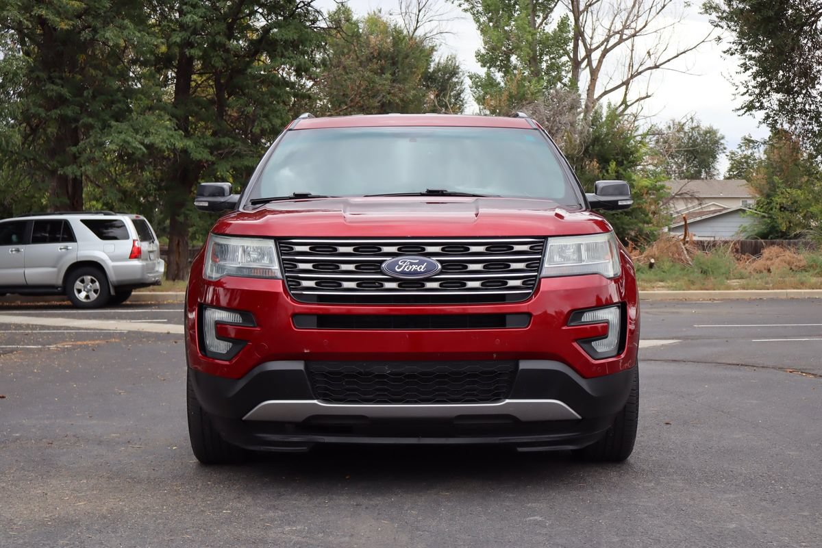 Used 2016 Ford Explorer XLT w/ Equipment Group 202A AWD/4WD image 13