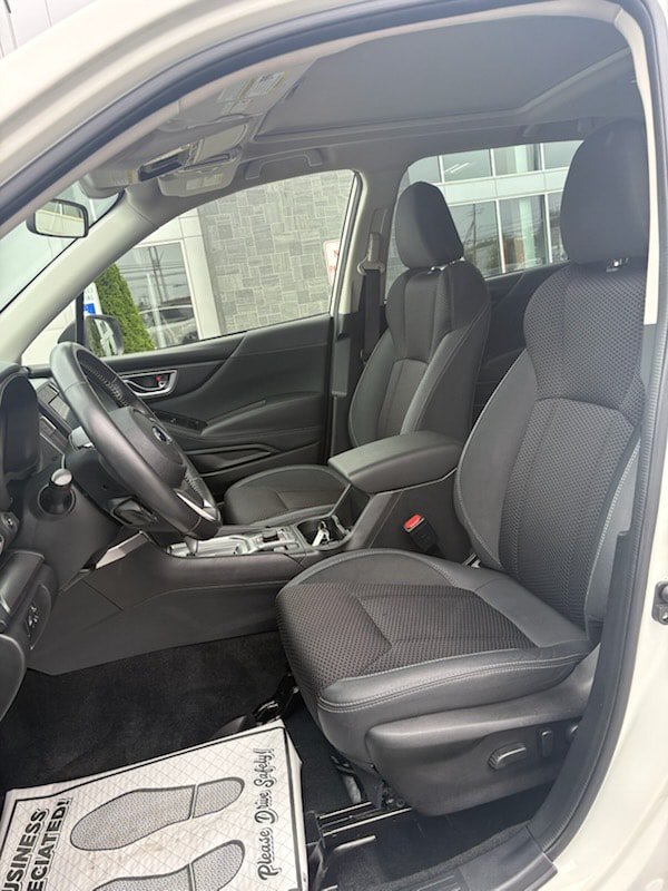 Used 2020 Subaru Forester Premium AWD/4WD image 16