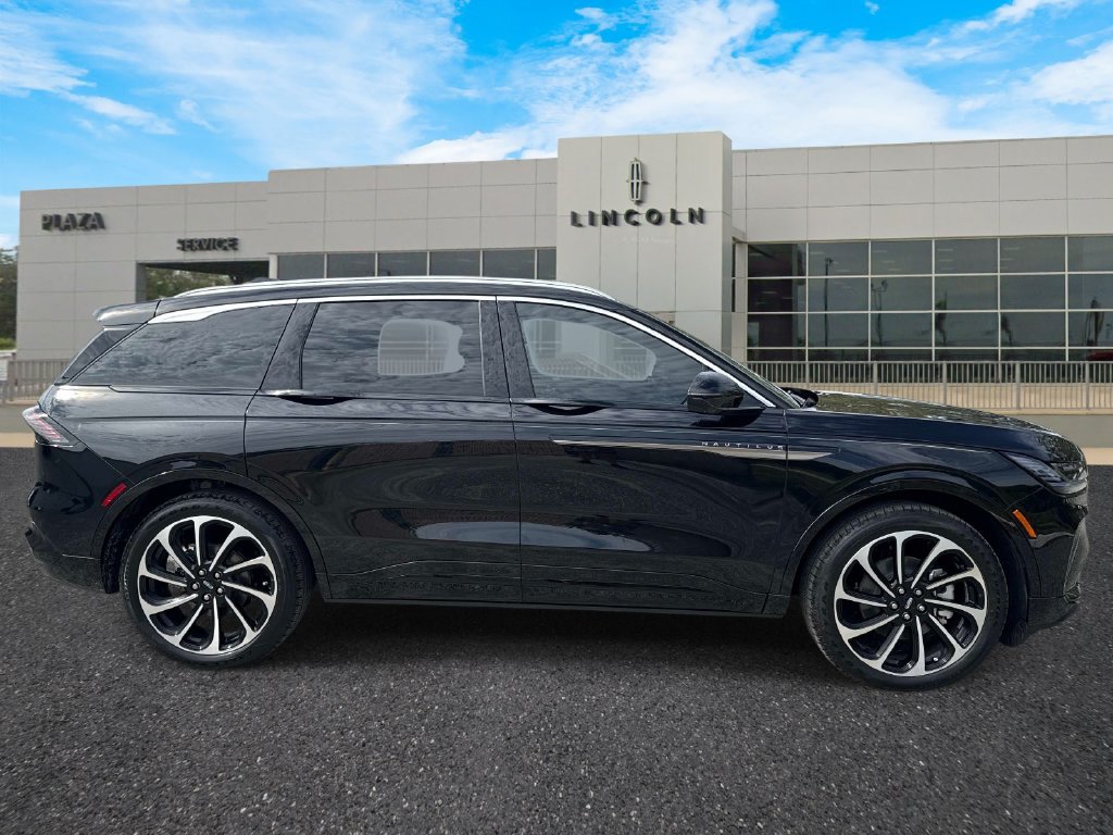 New 2026 Lincoln Nautilus Black Label AWD/4WD image 2