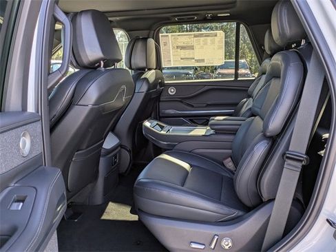 New 2025 Lincoln Navigator Reserve w/ Jet Appearance Package image 13