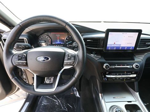 Used 2020 Ford Explorer Limited AWD/4WD image 14