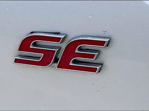 Used 2019 Toyota Corolla SE FWD image 7