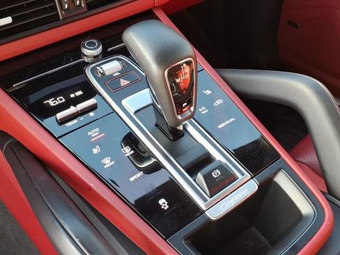 Used 2023 Porsche Cayenne Platinum Edition image 13