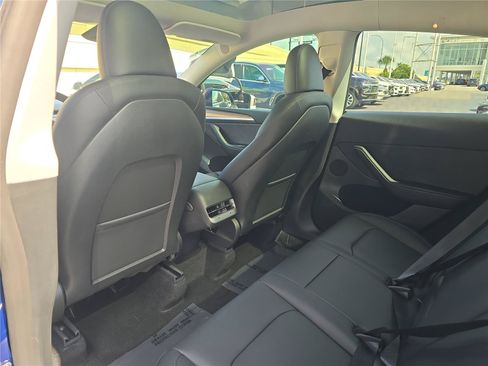 Used 2024 Tesla Model Y Performance AWD/4WD image 11