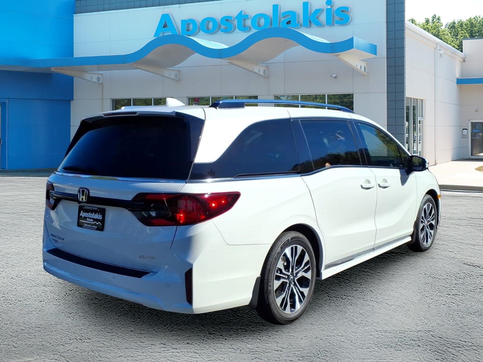 New 2026 Honda Odyssey Elite image 3