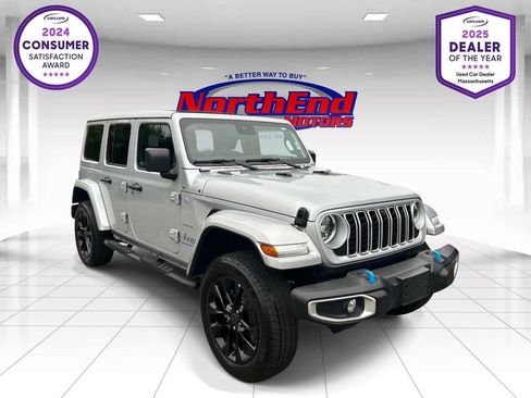 Used 2024 Jeep Wrangler Unlimited Sahara w/ Technology Group AWD/4WD image 1