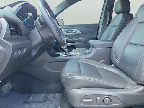 Used 2023 Chevrolet Traverse LT FWD image 22