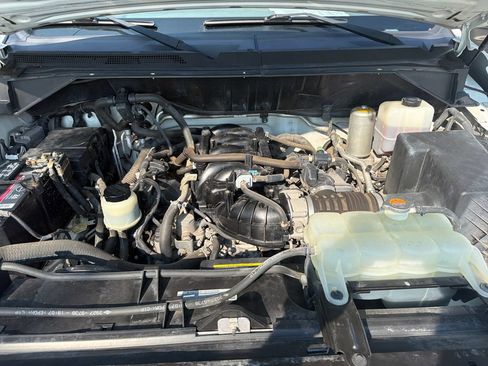 Used 2018 Nissan NV 3500 SL RWD image 22