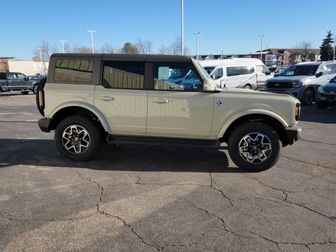 New 2025 Ford Bronco Outer Banks image 16