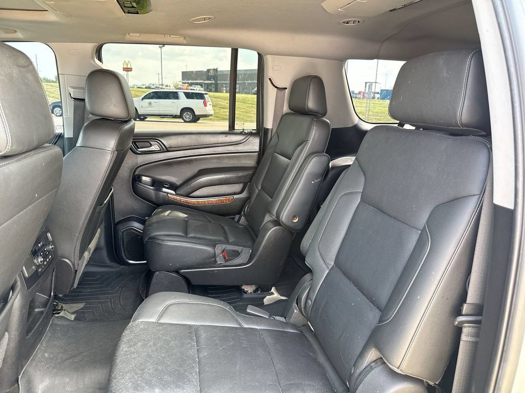 Used 2018 Chevrolet Suburban Premier AWD/4WD image 14
