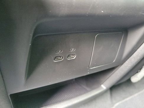 Certified 2026 Chevrolet Traverse LT FWD image 17