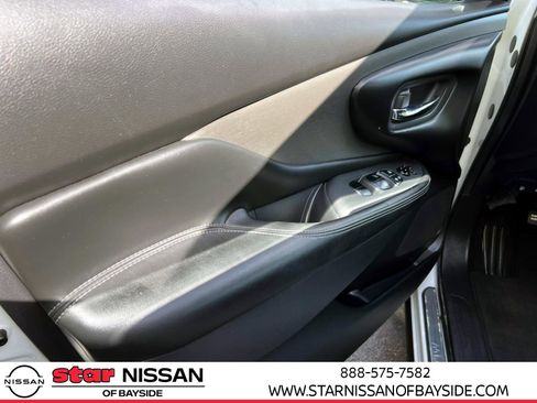 Used 2020 Nissan Murano S w/ Technology Package AWD/4WD image 13