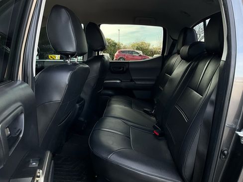 Used 2022 Toyota Tacoma SR5 image 11