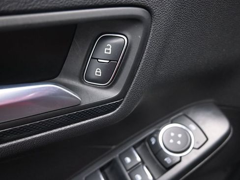 Used 2025 Ford Escape ST-Line FWD image 19