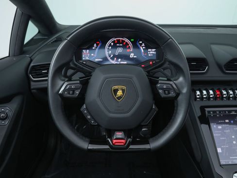 Used 2023 Lamborghini Huracan EVO image 26