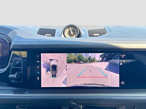 Used 2025 Porsche Cayenne Turbo image 6