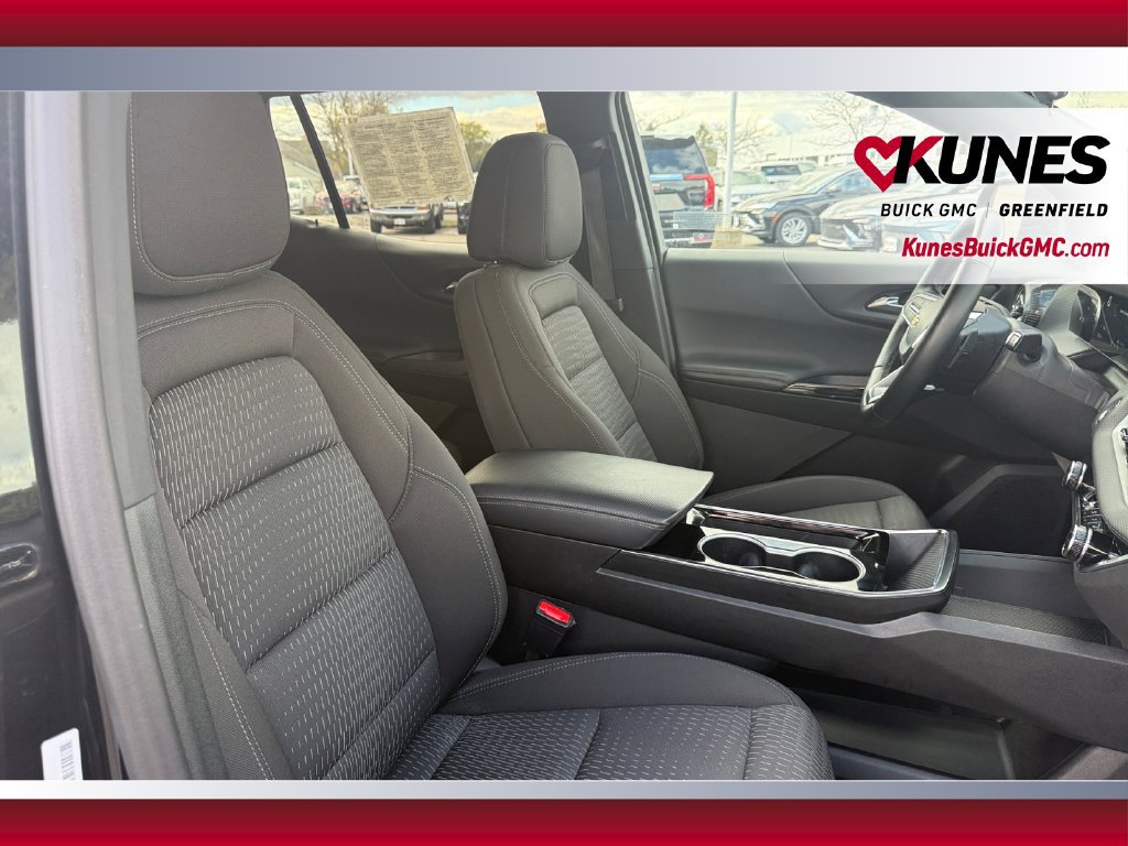 Used 2025 Chevrolet Equinox LT FWD image 39