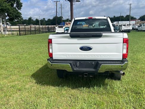 Used 2017 Ford F250 XL w/ Power Equipment Group AWD/4WD image 3