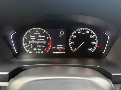 Used 2025 Honda Pilot TrailSport image 10