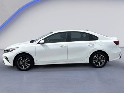 Used 2023 Kia Forte LXS FWD image 8
