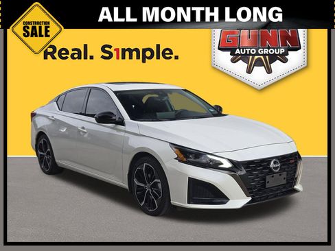 Certified 2023 Nissan Altima 2.5 SR w/ SR Premium Package FWD image 1
