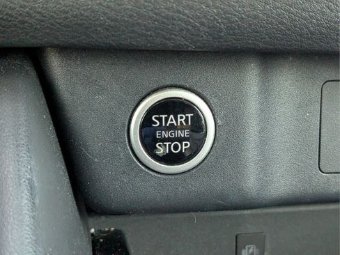 Used 2022 Nissan Rogue Platinum w/ Head-Up Display Package FWD image 26