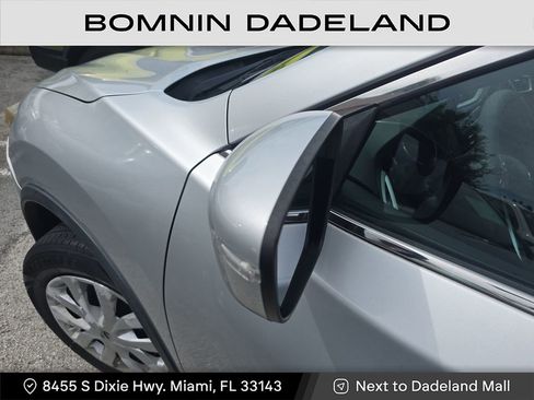 Used 2014 Nissan Rogue S image 11