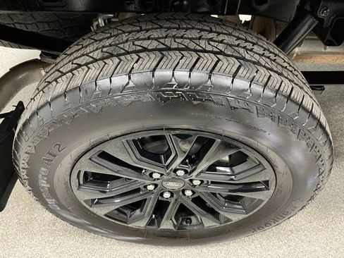 Used 2025 Ford F150 Lariat AWD/4WD image 17