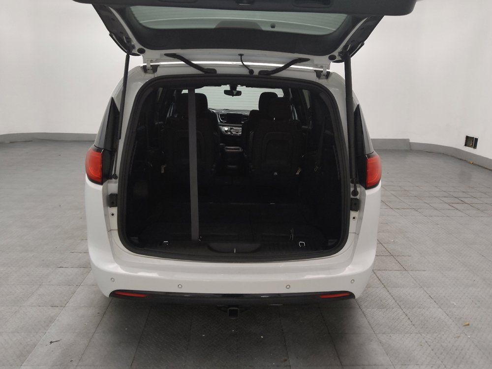 Used 2018 Chrysler Pacifica Touring Plus w/ S Appearance Package FWD image 29