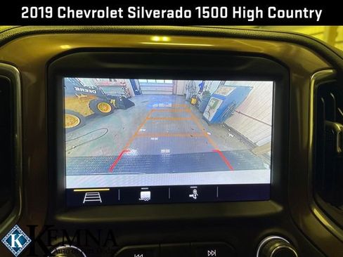 Used 2019 Chevrolet Silverado 1500 High Country image 24