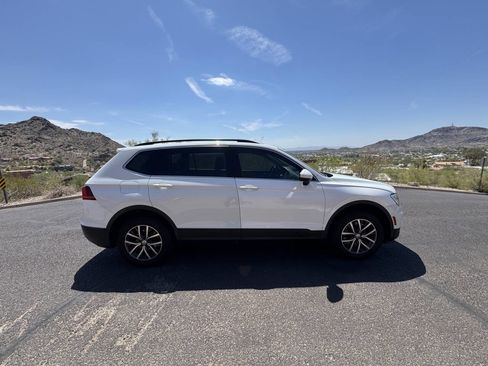 Used 2019 Volkswagen Tiguan SE image 4