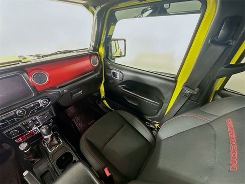 Used 2023 Jeep Gladiator Rubicon image 11