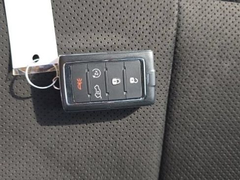 Used 2023 Jeep Grand Cherokee Altitude AWD/4WD image 34