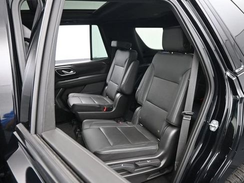 Used 2021 Chevrolet Tahoe Z71 w/ Luxury Package AWD/4WD image 30
