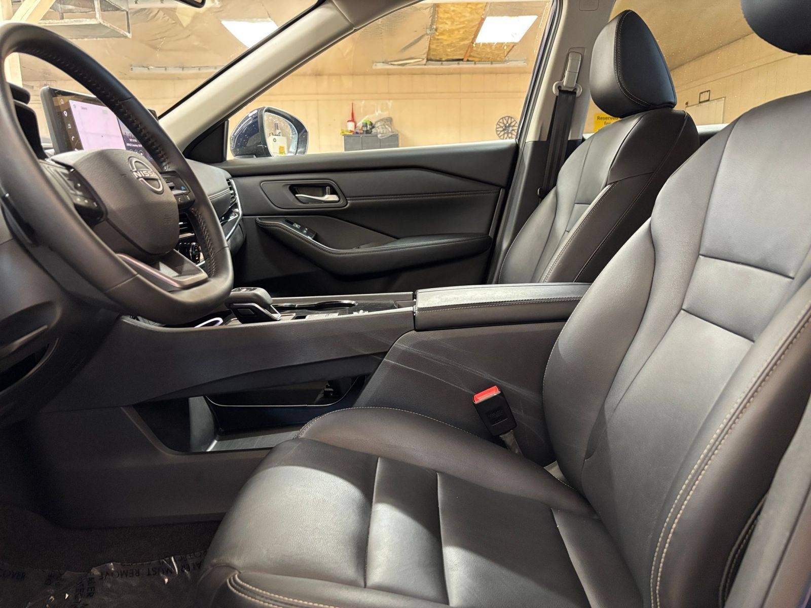 Used 2026 Nissan Rogue SL FWD image 29