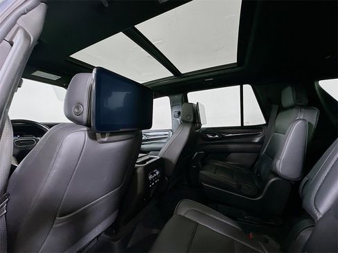 Used 2021 GMC Yukon Denali w/ Denali Premium Package image 13