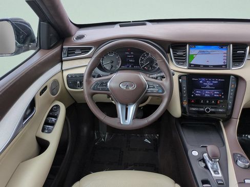Used 2019 INFINITI QX50 Essential w/ Sensory Package FWD image 15