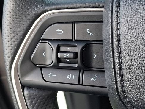 Used 2025 Toyota Tacoma TRD Sport AWD/4WD image 20