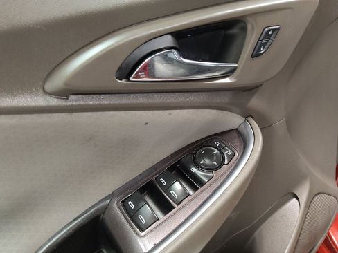 Used 2017 Chevrolet Malibu LT image 27