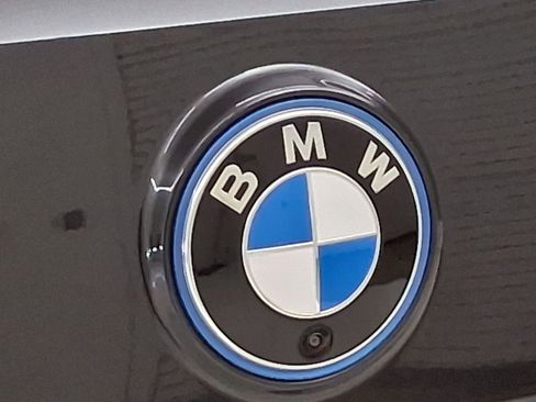 Certified 2023 BMW iX xDrive50 w/ Premium Package AWD/4WD image 21