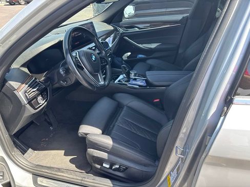 Used 2021 BMW 530i w/ Convenience Package RWD image 5